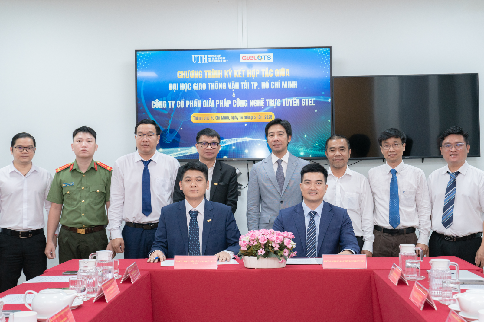 GTEL OTS ký kết hợp tác chiến lược với UTH: Đồng hành đào tạo nguồn nhân lực chất lượng cao, thúc đẩy chuyển đổi số ngành Logistics